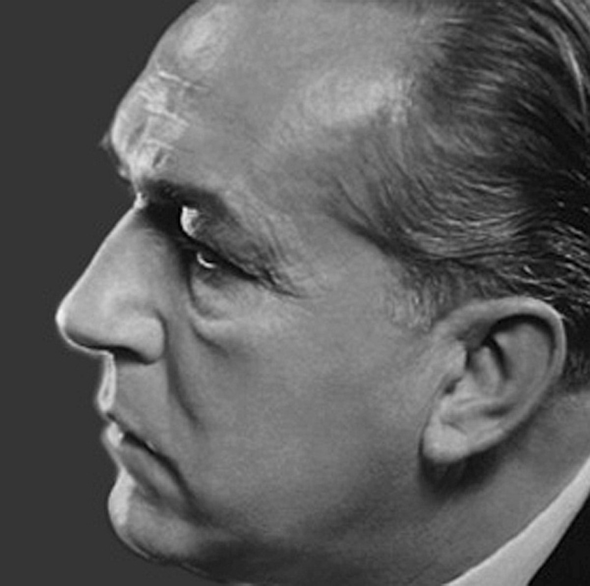 Heinrich Löffelhardt (1901-1979)
(Fotoatelier Hostrup, Stuttgart)