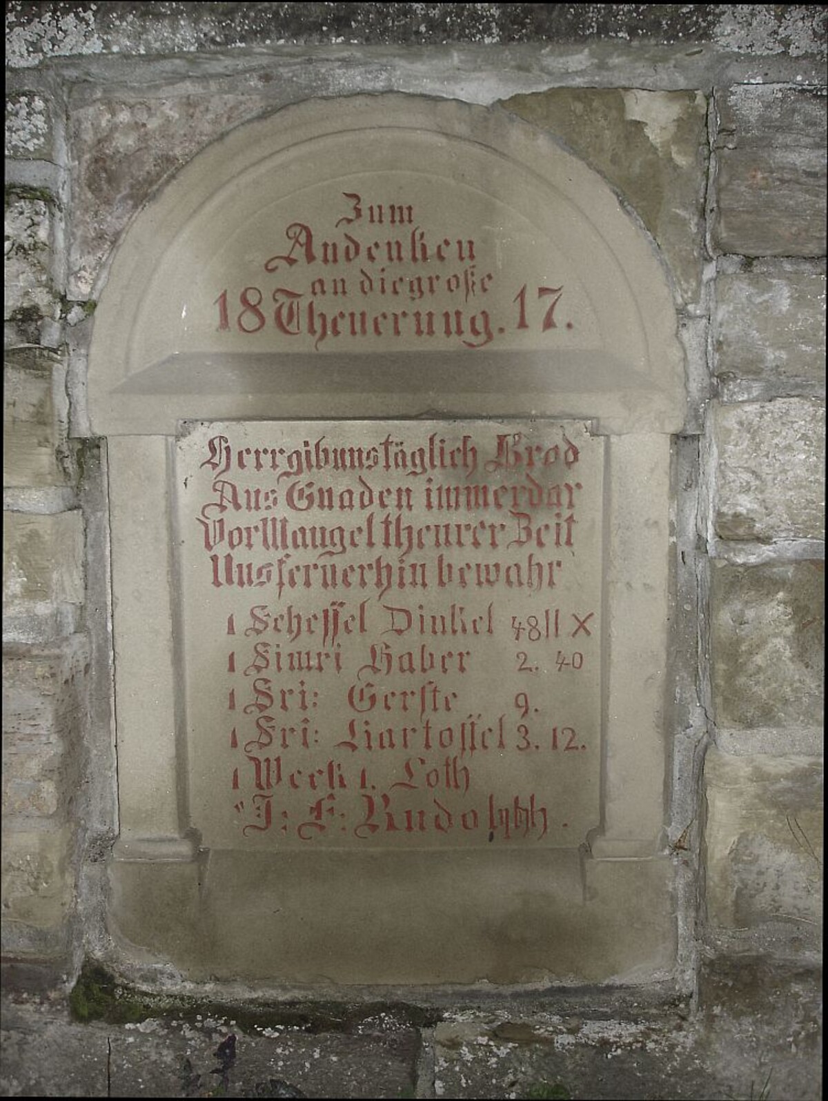 Gedenkstein am Steinackerweg in Willsbach an die große Teuerung 1817 (Foto Stadtarchiv Heilbronn) Gedenkstein am Steinackerweg in Willsbach an die große Teuerung 1817 (Foto Stadtarchiv Heilbronn)
