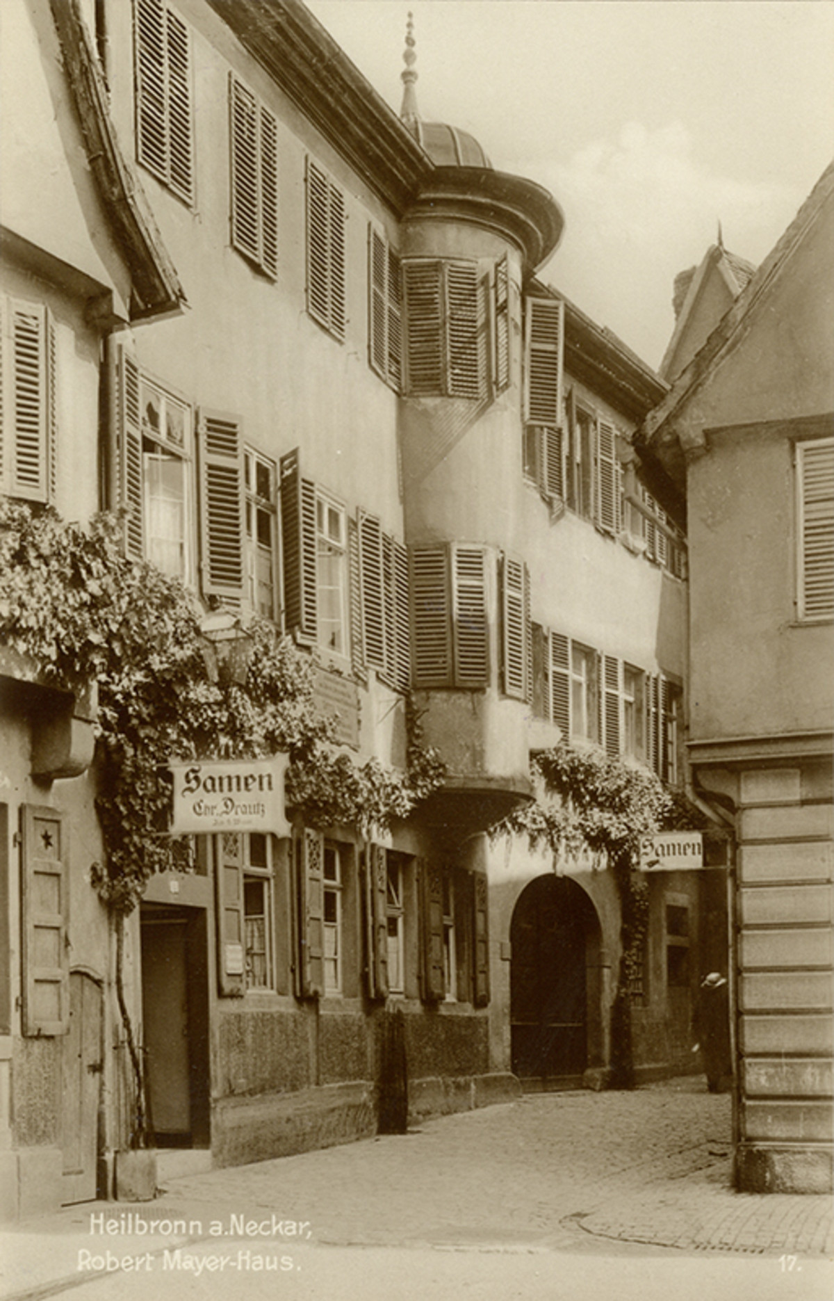 Robert Mayers Wohnhaus im Kirchhöfle in Heilbronn; vor 1944 (Stadtarchiv Heilbronn) Robert Mayers Wohnhaus im Kirchhöfle in Heilbronn; vor 1944
(Stadtarchiv Heilbronn)