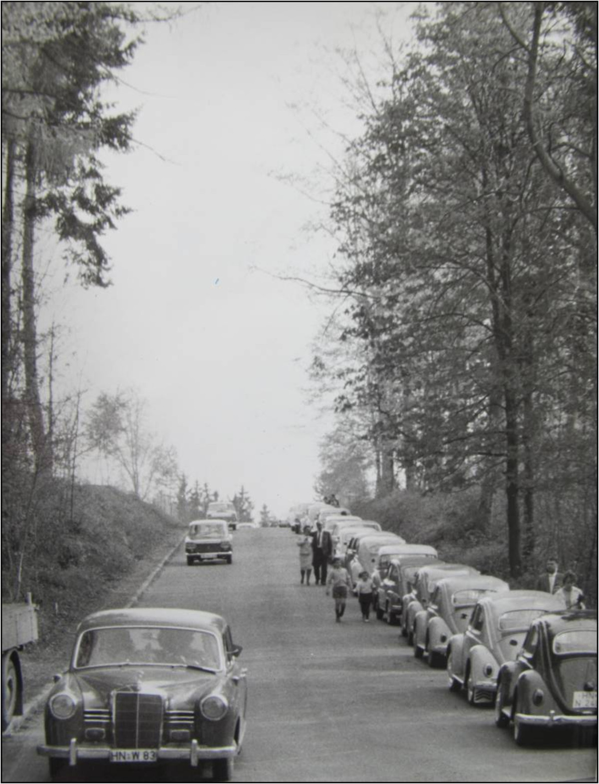 Mit dem eigenen Auto aufs Jägerhaus, 1960er Jahre (Foto Stadtarchiv Heilbronn)