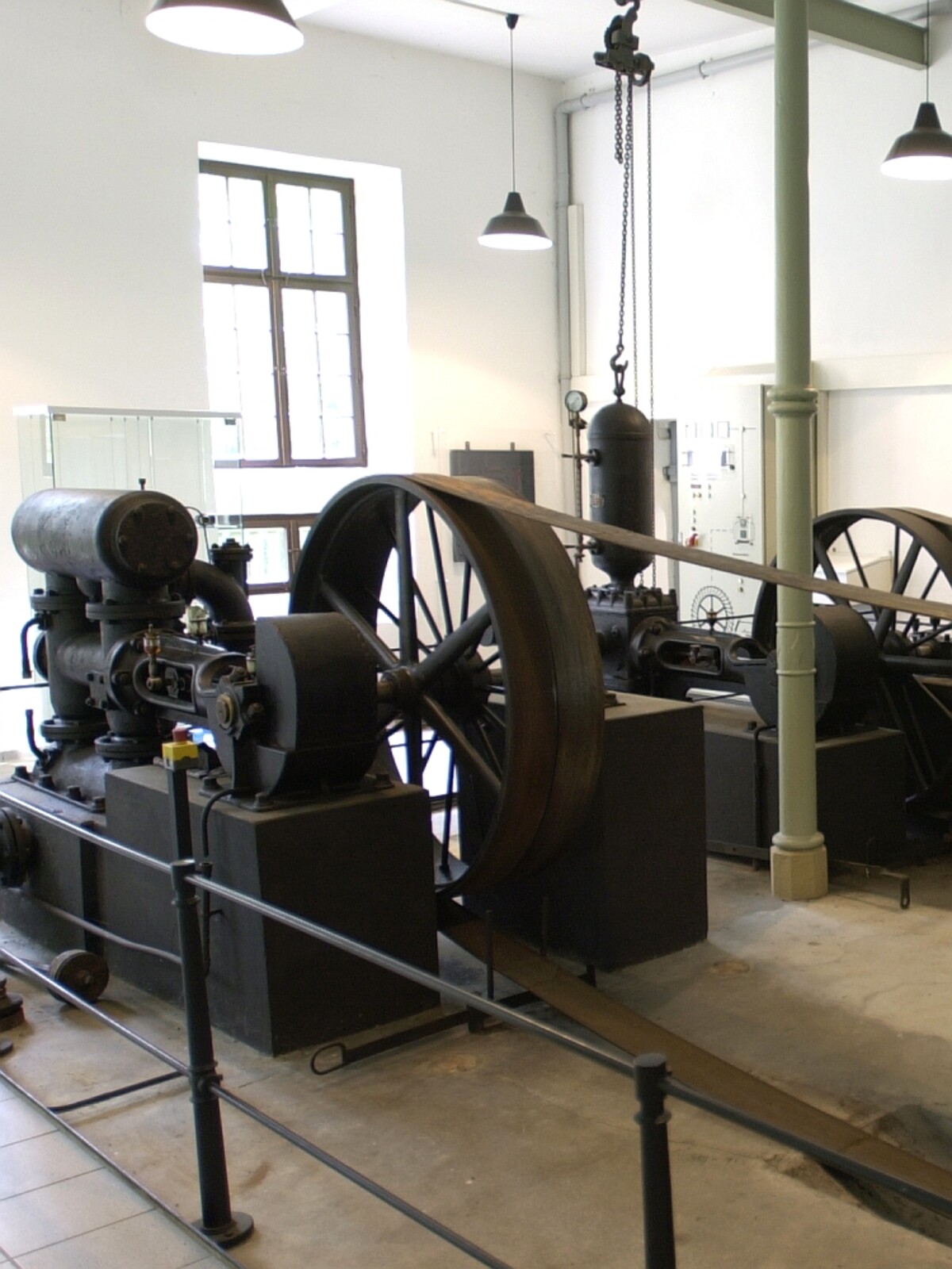 Pumpen im Pumpwerk Widmannstal mit Treibriemen (Stadtarchiv Heilbronn)