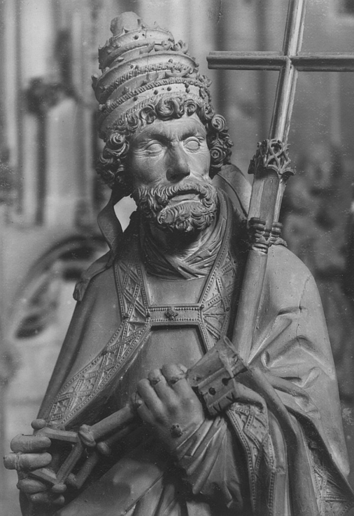 Detail aus dem Hochaltar der Kilianskirche: Petrus als der erste Papst. (Foto Stadtarchiv Heilbronn) Detail aus dem Hochaltar der Kilianskirche: Petrus als der erste Papst.
(Foto Stadtarchiv Heilbronn)