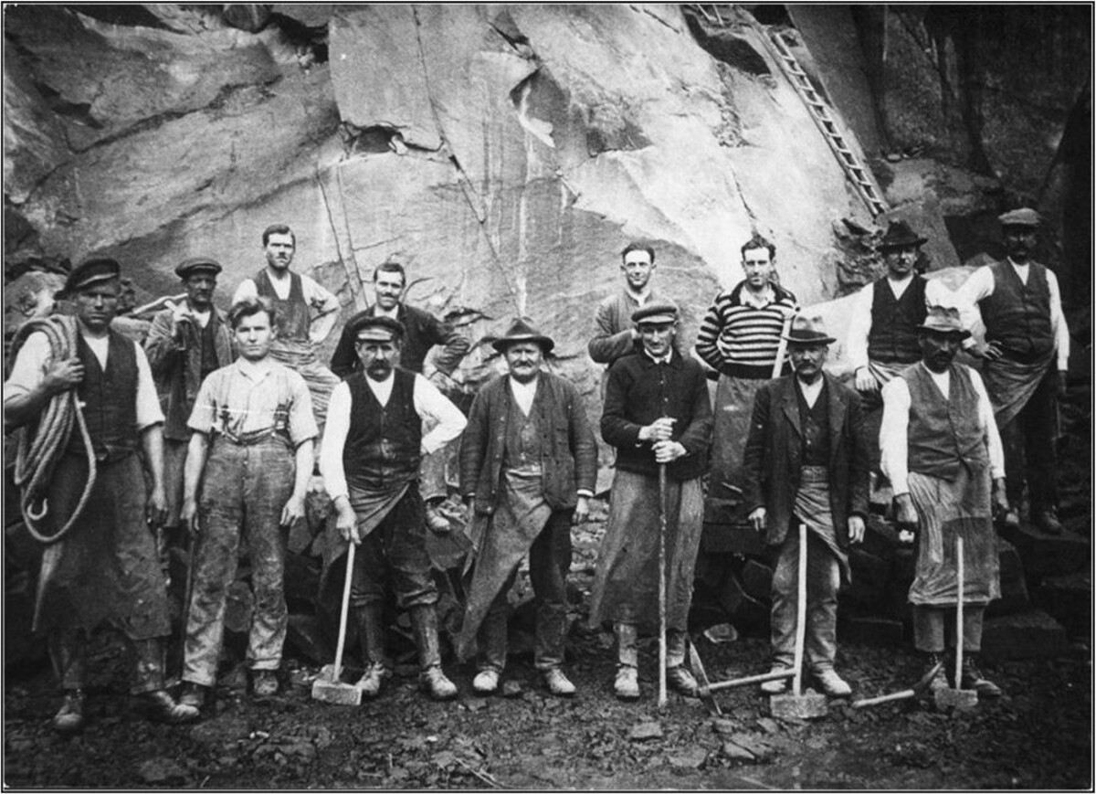 Arbeiter im Heilbronner Steinbruch, um 1920 (Foto: Stadtarchiv Heilbronn) Arbeiter im Heilbronner Steinbruch, um 1920 (Foto: Stadtarchiv Heilbronn)