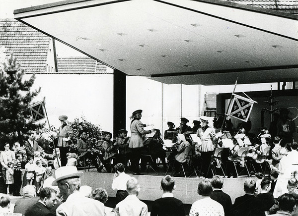 Promenandenkonzert im Musikpavillon im Stadtgarten; 4. Juli 1965
(Stadtarchiv Heilbronn)