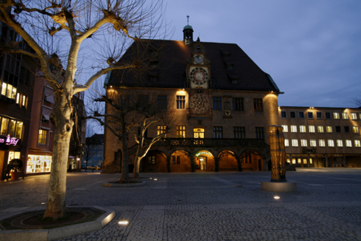 Rathaus und Marktplatz; 2007 (Stadtarchiv Heilbronn, Foto Barbara Kimmerle) Rathaus und Marktplatz; 2007
(Stadtarchiv Heilbronn, Foto Barbara Kimmerle)