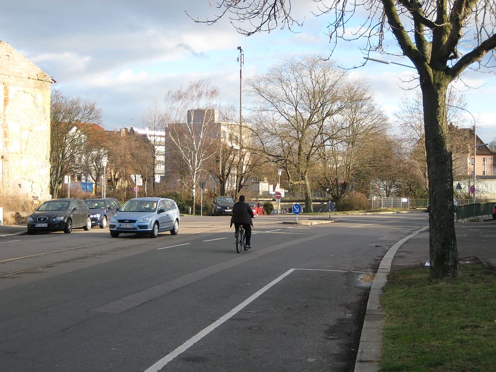 Bahnunterführung beim Sülmertor, davor Kreuzung Christoph-, Salz- und Gaswerkstraße (Foto Martin Heigold)
